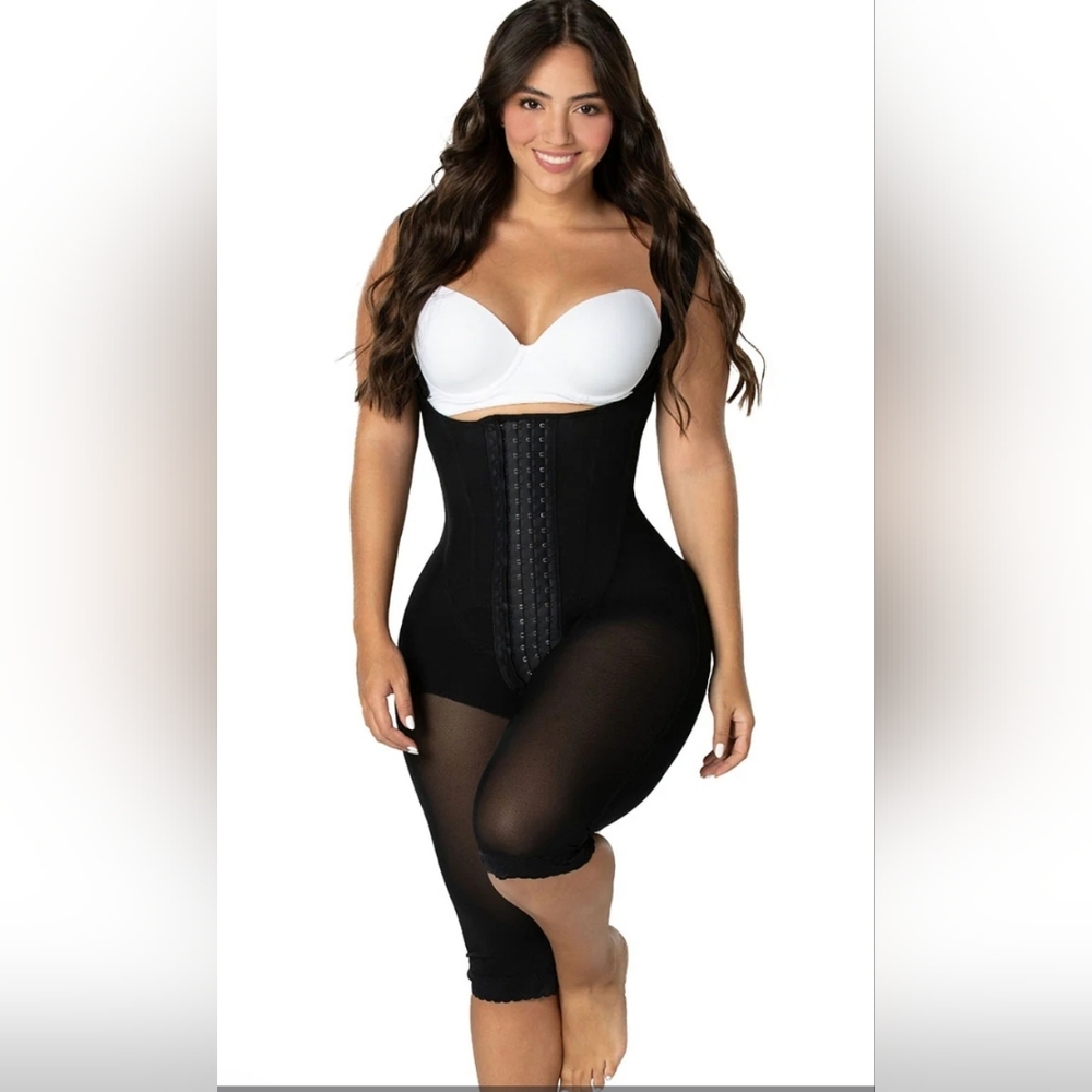 Women's Black Shapewear Bodysuit, BRAND NEW Medium